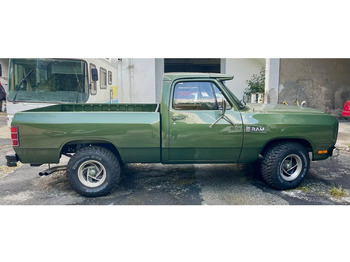Pikap Dodge Ram 150 Custom V8 Benzine: pilt 3