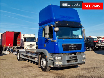 Konteinerveduk/ Tõstukiga veoauto MAN TGM 18.340 4X2 LL / Ladebordwand / 3 Betten: pilt 3