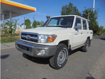 Auto TOYOTA Land Cruiser