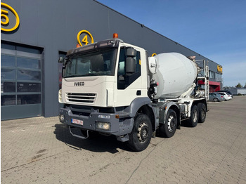 Autobetoonisegisti IVECO Trakker