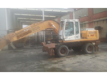 Ratastel ekskavaator LIEBHERR A 904