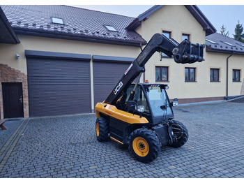 Teleskooplaadur JCB