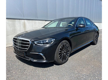 Sedaan MERCEDES-BENZ