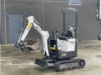 Miniekskavaator BOBCAT E10