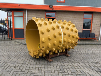 Teerull CATERPILLAR CS12