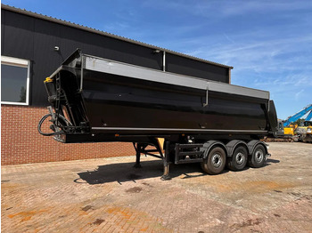 Kallur-poolhaagis STAS