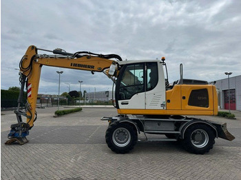 Ratastel ekskavaator LIEBHERR A 914