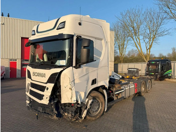 Konteinerveduk/ Tõstukiga veoauto SCANIA R 450