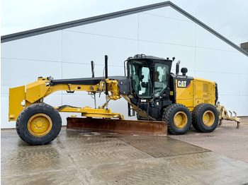 Teehöövel CATERPILLAR 140M