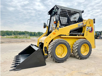 Kompaktlaadur CATERPILLAR 216B3