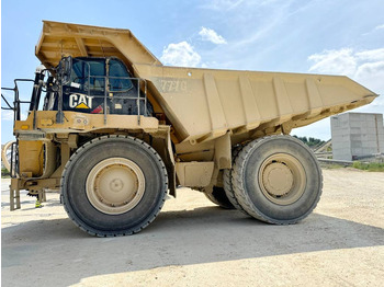 Kastiga kallur/ Kiviveoauto CATERPILLAR 777