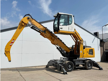 Jäätme-/ Tööstuslik käitleja LIEBHERR LH 22 M