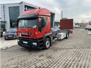 Kabiinišassiiga veoauto IVECO Stralis