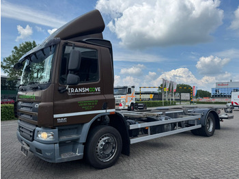 Kabiinišassiiga veoauto DAF CF65 220: pilt 2