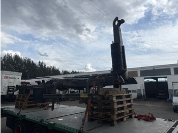 Konkstõstukiga veoauto