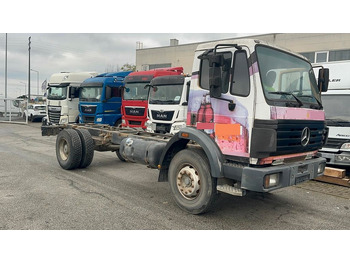 Kabiinišassiiga veoauto Mercedes-Benz 1820 AP Achse/Blatt/5x vorhanden: pilt 3
