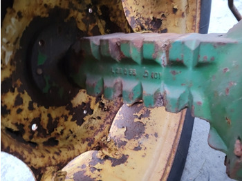 Tagatelg JOHN DEERE