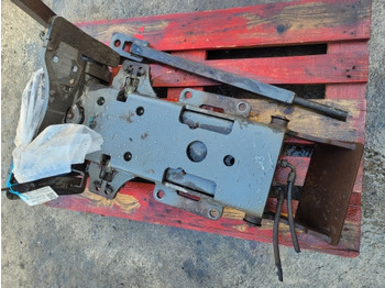 Raam/ Konstruktsioon Massey Feguson Valtra S374 Pick Up Hitch Complete Dromore Mf Z15 4387554m92: pilt 2
