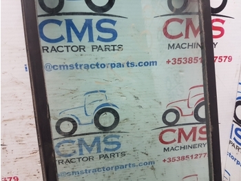 Aken ja varuosad - Traktor Massey Ferguson 600 Series 690 Cab Knee Glass With Lhs Seal Tg1250,  3301881m1: pilt 3