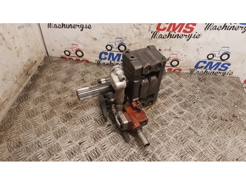 Hüdrauliline pump - Traktor Massey Ferguson 690, 699, 590, 575 Hydraulic Lift Pump 1665610m2, 1675125m92: pilt 2