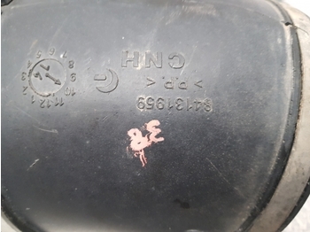 Sisselaskesüsteem - Traktor New Holland Case T7.200 Engine Air Cleaner Intake Vent 87518691, 84131959: pilt 2