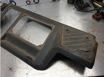 Kabiin ja interjöör - Traktor New Holland Fiat 60, M And Tm Series Right Hand Side Panel 82003608: pilt 2 Kabiin ja interjöör - Traktor New Holland Fiat 60, M And Tm Series Right Hand Side Panel 82003608: pilt 2