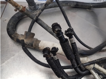 Väljalaskesüsteem - Traktor New Holland T7.200, T7.170, T7.185, Case Puma, Adblue Conduit Assy 84180432: pilt 2