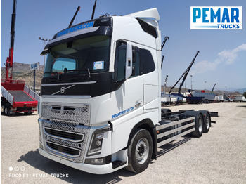 Kabiinišassiiga veoauto VOLVO FH16 750