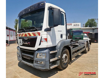 Kabiinišassiiga veoauto MAN TGS 26.320