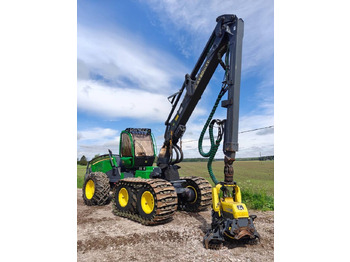 Metsakoristaja JOHN DEERE