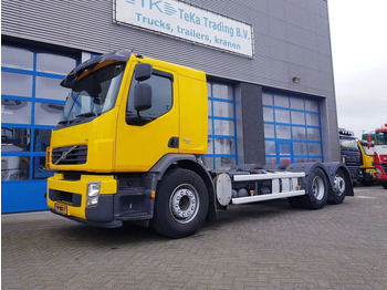 Kabiinišassiiga veoauto VOLVO FE 300