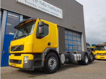 Kabiinišassiiga veoauto VOLVO FE 320