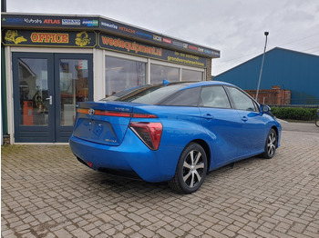 Uus Sedaan Toyota Mirai: pilt 5