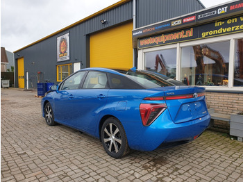 Uus Sedaan Toyota Mirai: pilt 3
