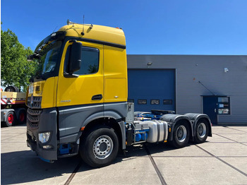 Sadulveok MERCEDES-BENZ Arocs 2663