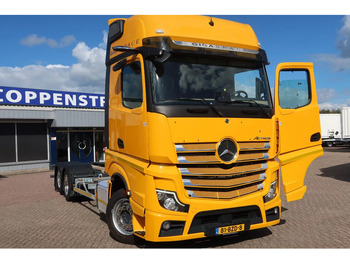 Kabiinišassiiga veoauto Mercedes-Benz Actros 2642 LL Chassis Cabine Giga space: pilt 2