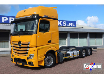 Kabiinišassiiga veoauto MERCEDES-BENZ Actros 2642