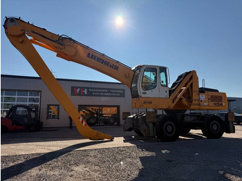Jäätme-/ Tööstuslik käitleja LIEBHERR A 934