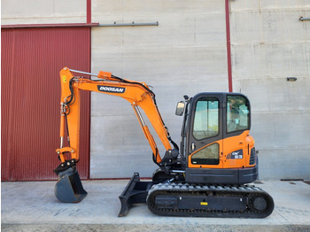 Miniekskavaator DOOSAN DX63