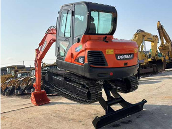Lintekskavaator Used excavator doosan dx60  excavators earth-moving machinery doosan dx60 dx80 dx75 dx225 dh60 dh60-7for sale: pilt 5