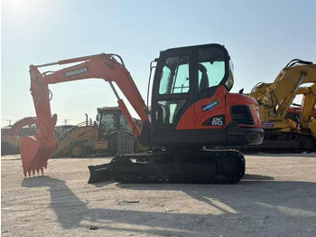 Lintekskavaator Used excavator doosan dx60  excavators earth-moving machinery doosan dx60 dx80 dx75 dx225 dh60 dh60-7for sale: pilt 2