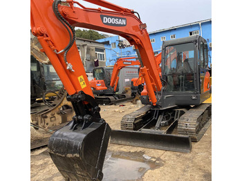 Lintekskavaator DOOSAN DX225