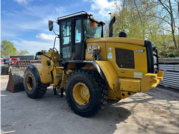 Rataslaadur CATERPILLAR 930M