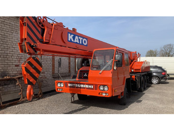 Autokraana KATO