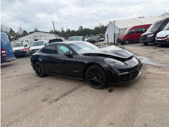 Auto PORSCHE