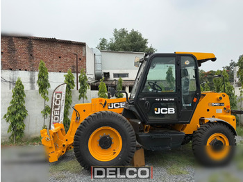 Teleskooplaadur JCB