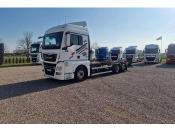 Konteinerveduk/ Tõstukiga veoauto MAN TGX