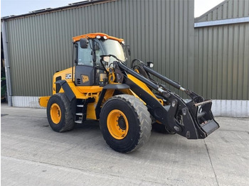Rataslaadur JCB 437