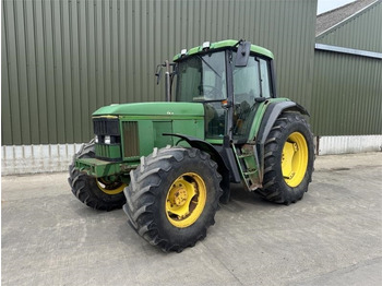 Traktor JOHN DEERE 6800