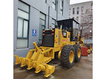 Teehöövel CATERPILLAR 140K